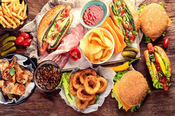 غذاهای فست فودی